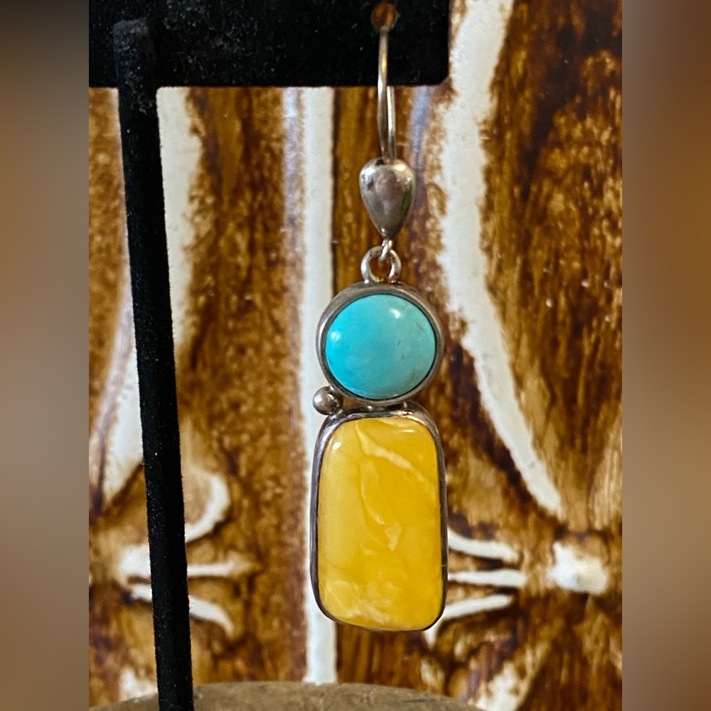 Vintage Turquoise and Butterscotch Amber Sterling Earrings - Picture 3 of 9